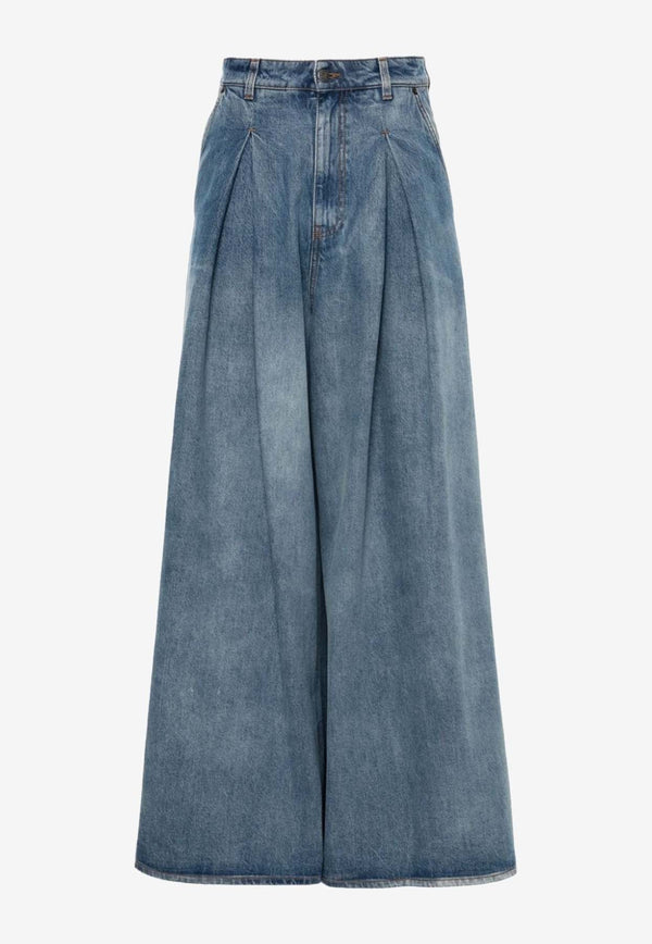 Pleated Style Jeans