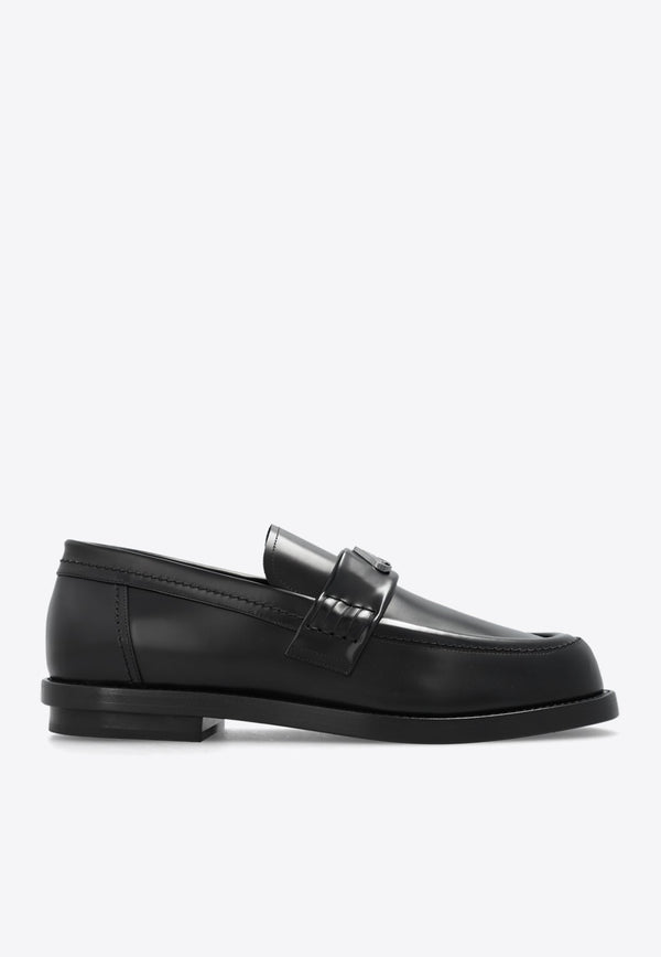 Seal Plaque Leather Loafers